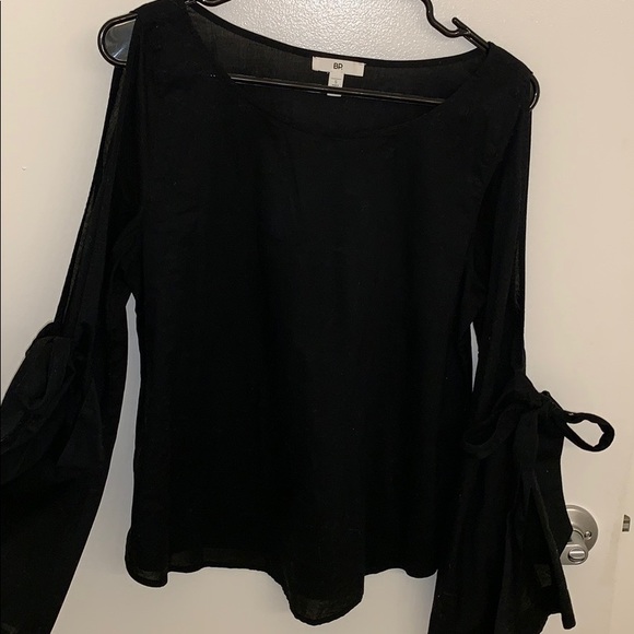 Spring/Summer clothes - Picture 4 of 8